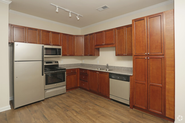 1 Bedroom Kitchen - Palisades at Howell Road