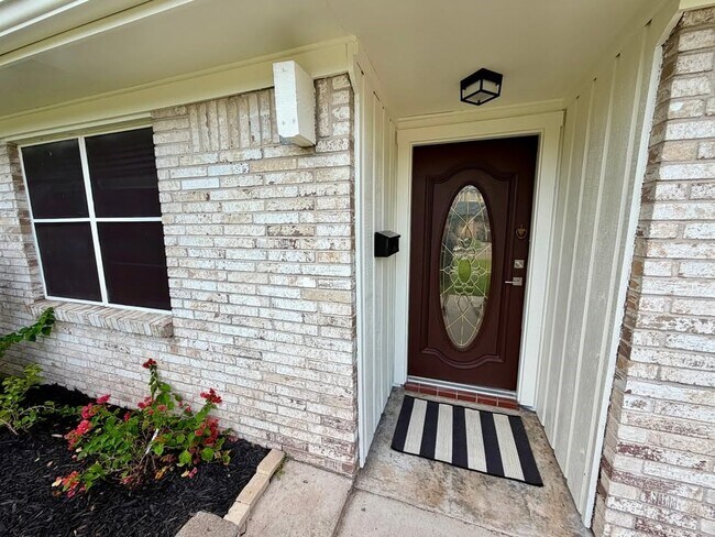 Foto del edificio - 3428 Hickory Ln
