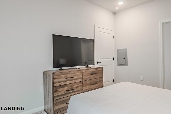 Foto del edificio - 1650 Harris Hill Rd
