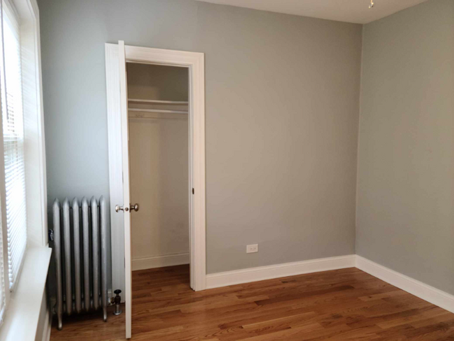 Building Photo - 4839 W Addison St