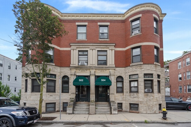 Building Photo - 504 Talbot Ave