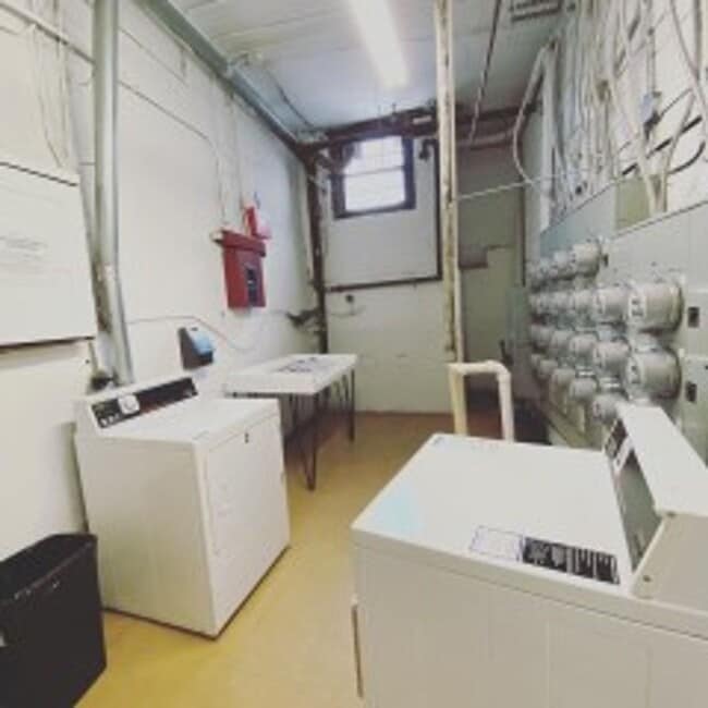Building Photo - Allston 2 Bed Apt. - 9/1   NO FEE. H/HW Included.