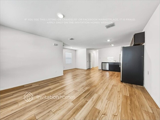Building Photo - 3212 Crestone Dr