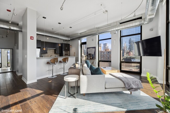 Foto del edificio - 740 W Fulton St