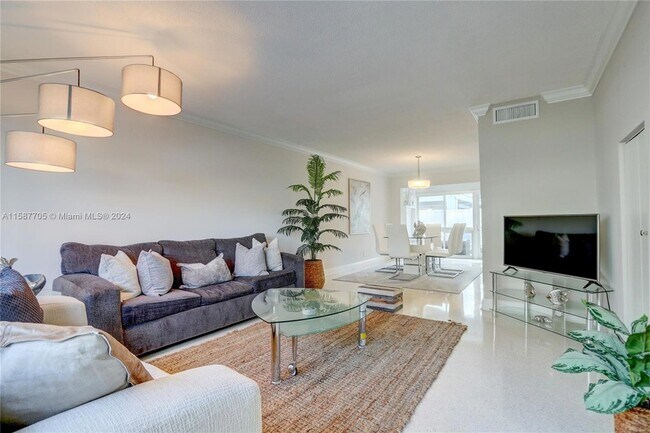 Foto del edificio - 5450 N Ocean Blvd