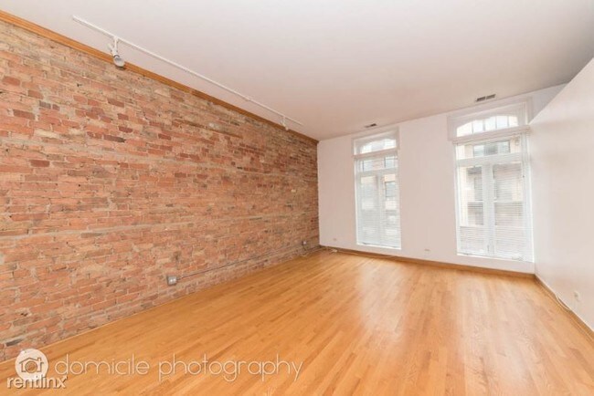 Foto del edificio - 2 br, 2 bath Condo - 679 N Milwaukee