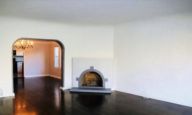 Living room - 843 S Curson Ave