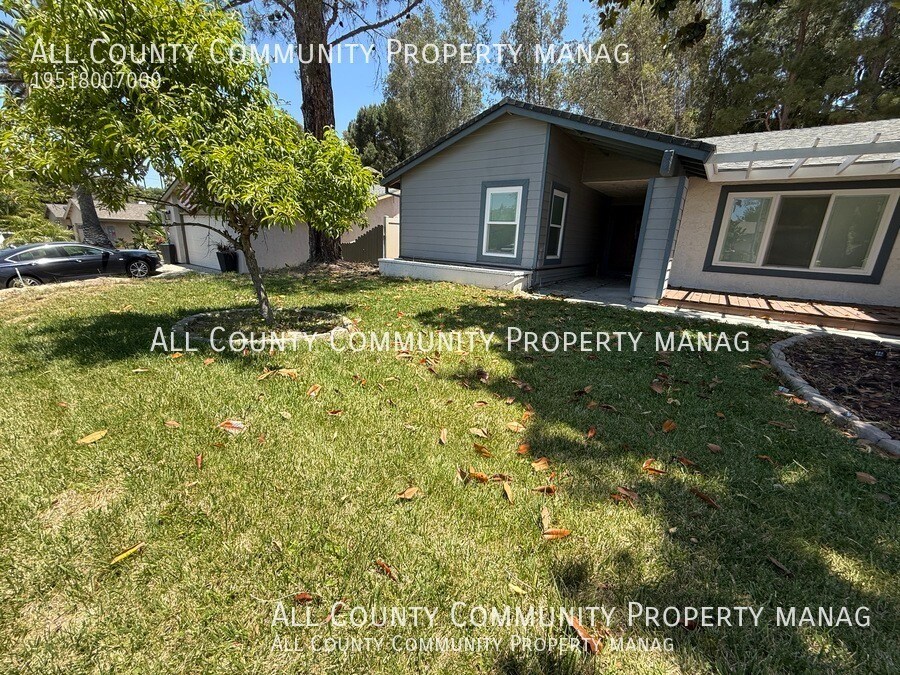 Primary Photo - 42566 Escolacata Dr