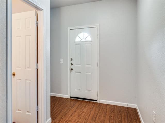 Building Photo - 751 Pipeline Ct