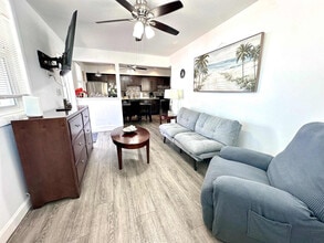 Building Photo - 324 Van Buren St