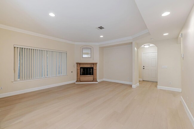 Foto del edificio - 17743 Merridy St