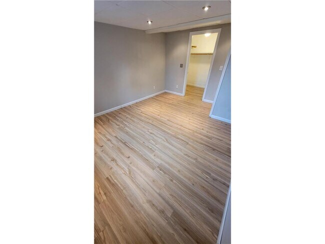 Foto del edificio - 13105 Newell Ave