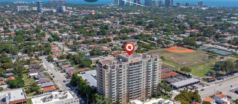 Foto del edificio - 2665 Douglas Rd