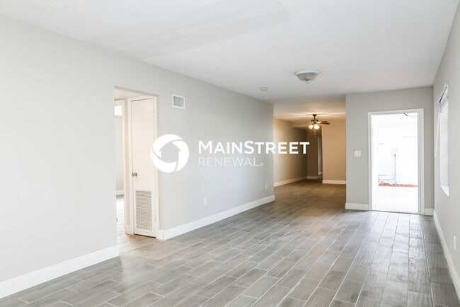 Photo - 5 Bedroom Pet-Friendly Home in Miami, FL with Main Street Renewal