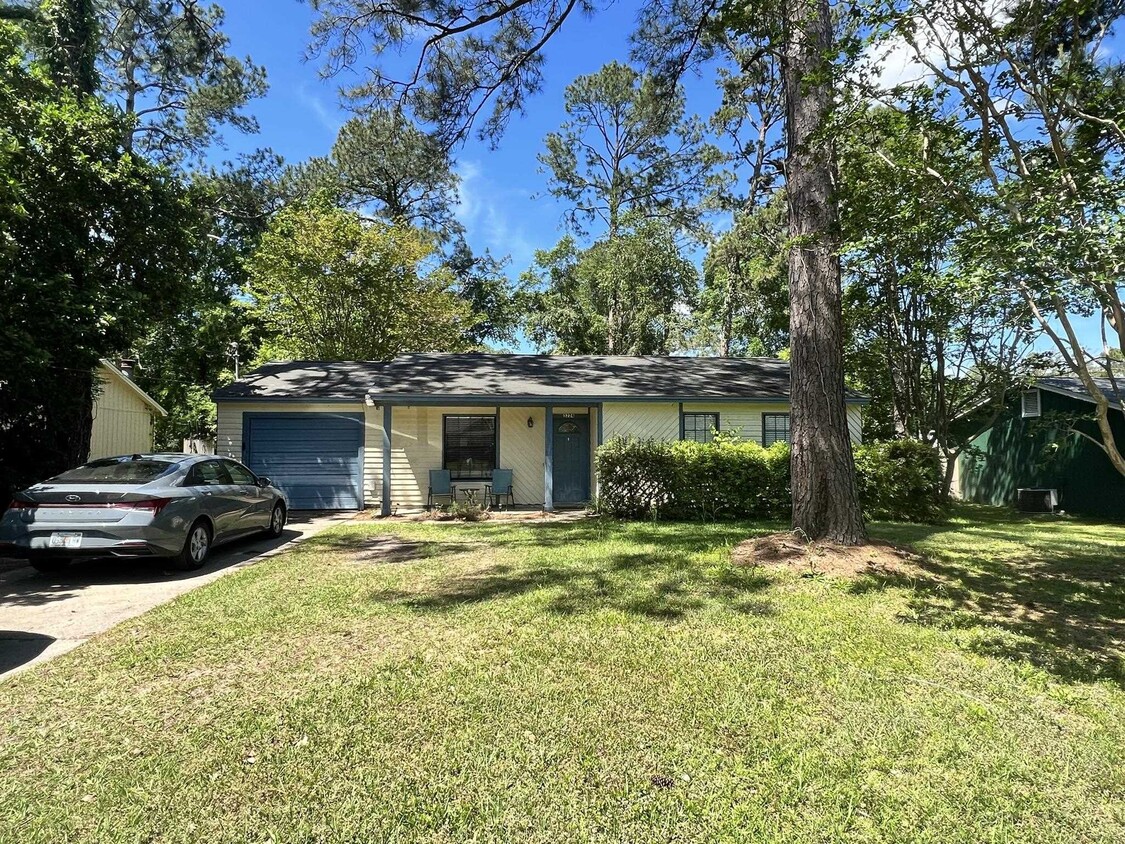 Foto principal - 3224 Hester Dr