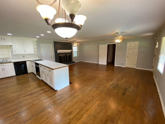 Building Photo - 5518 Five Forks Trickum Rd