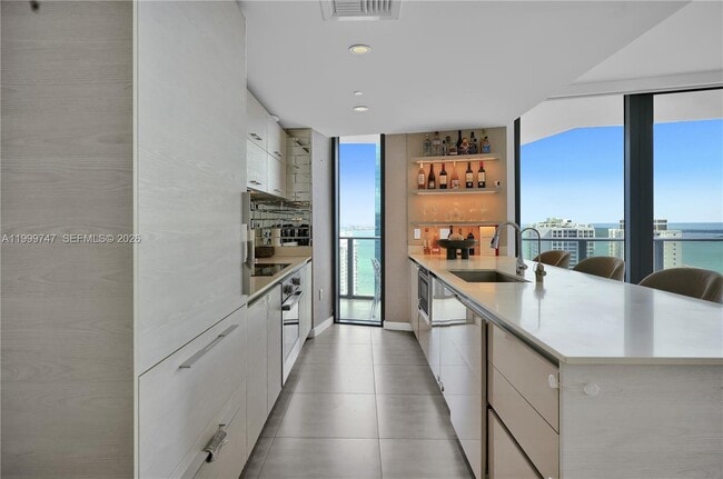 Building Photo - 1300 S Miami Ave