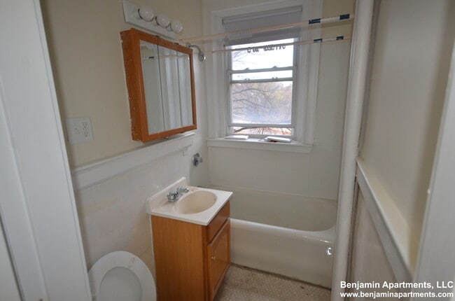 Building Photo - 1167 Boylston St