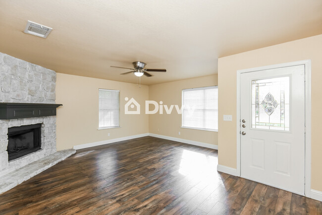 Building Photo - 8120 Albert St, White Settlement, TX 76108
