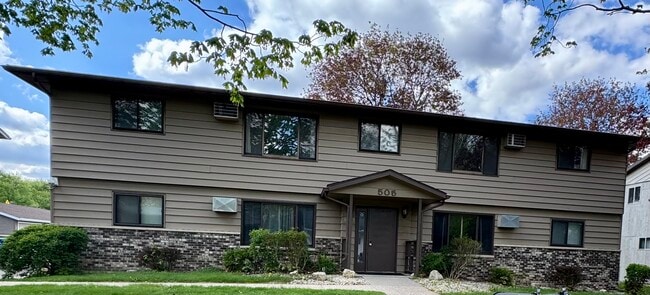 Building Photo - 505 Kerry Dr