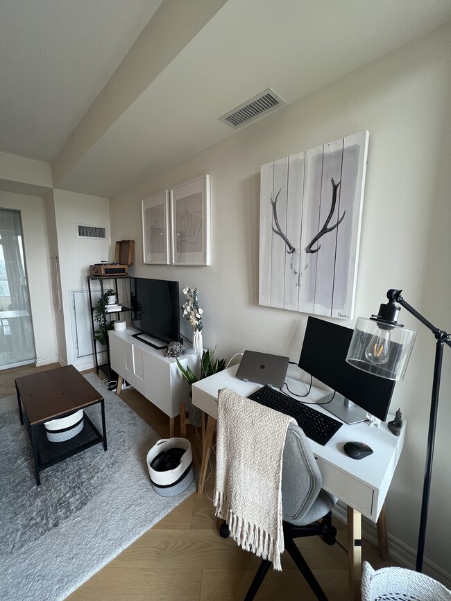 Living Room - 23 Glebe Rd W
