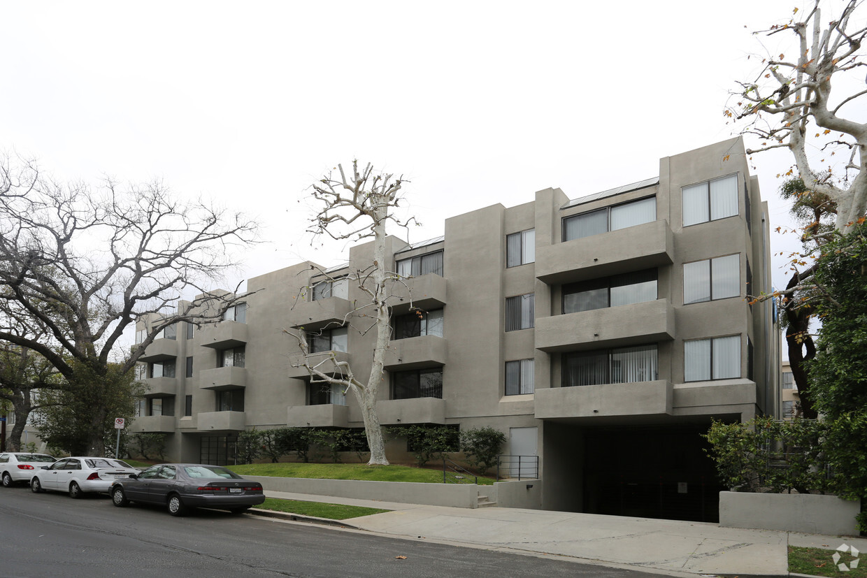 Primary Photo - 1400 Kelton Ave
