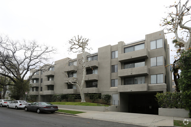 Building Photo - 1400 Kelton Ave