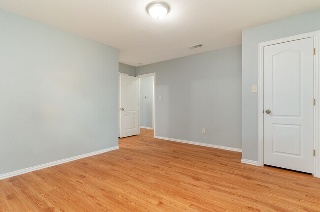 Foto del edificio - Beautiful affordable 4BD/2BA home!