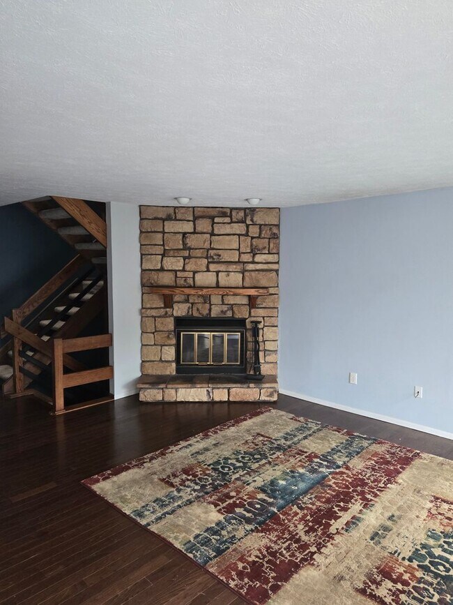 Building Photo - Monroeville Townhome for rent