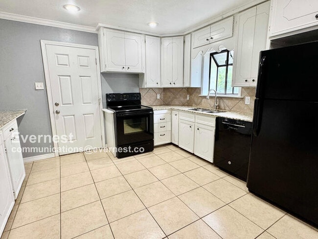 Foto del edificio - 3634 S Oswego Ave
