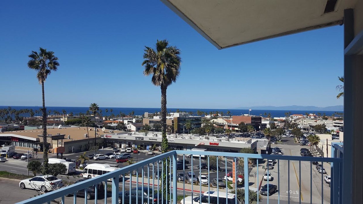 Primary Photo - 148 Palos Verdes Blvd