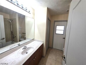 Building Photo - 4614 SW 9th Pl