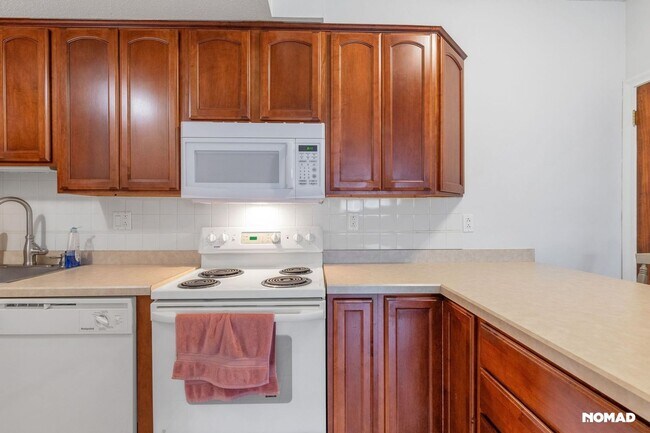 Foto del edificio - Charming 2BR Condo in Bristol