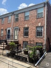 Building Photo - 340 1st St