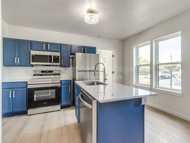 Foto del edificio - 814 W Hill St