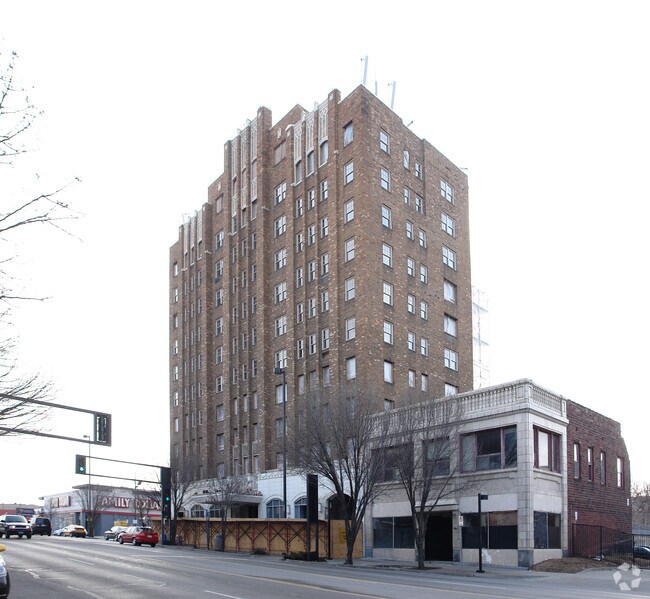 Valentine Apartments Kansas City, MO