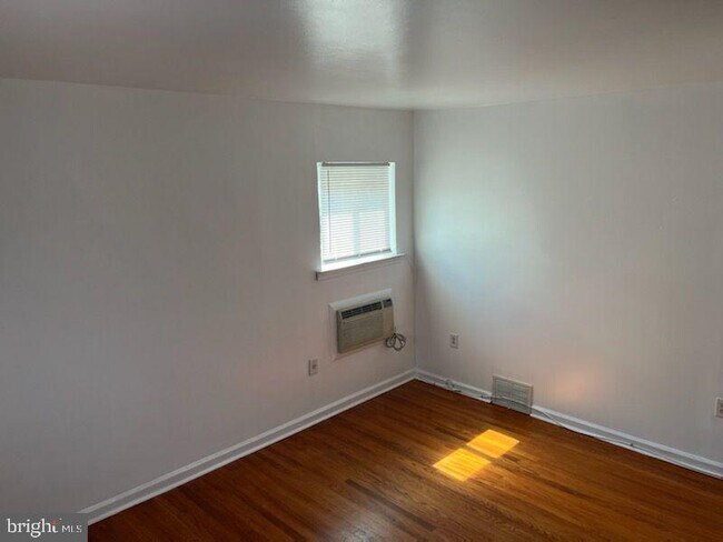 Foto del edificio - 7524 Brentwood Rd