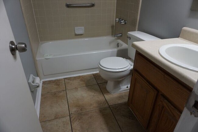 Foto del edificio - 2 Bed 2 Bath Townhouse