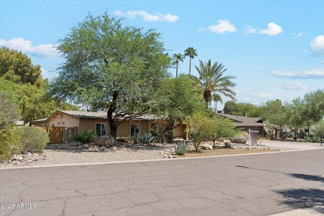 Foto del edificio - 5838 E Cochise Rd