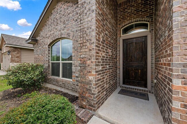 Building Photo - 108 Igneous Ln