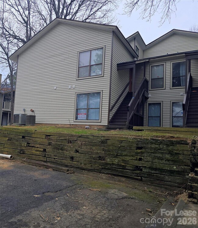 Building Photo - 4608 Sharon Chase Dr