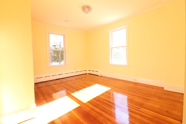 Building Photo - 19 Faxon St