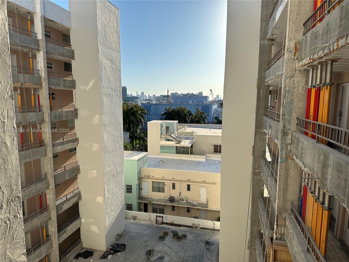 Foto principal - 1750 James Ave