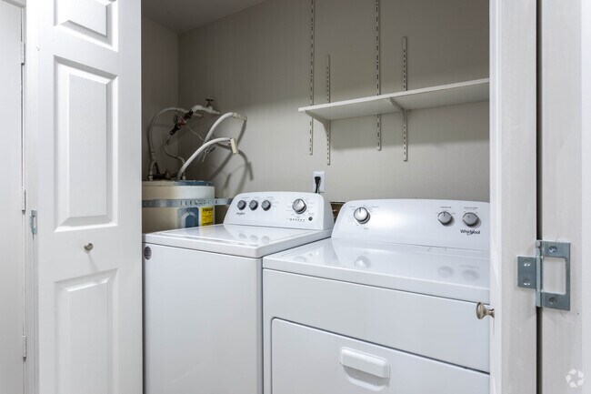 1HAB, 1BA - 660 ft² - Alcove