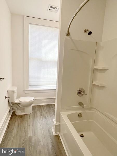 Foto del edificio - 19 N Duke St