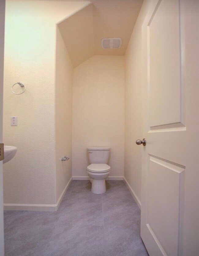 Downstair half bath - 4217 Berryesa Ave