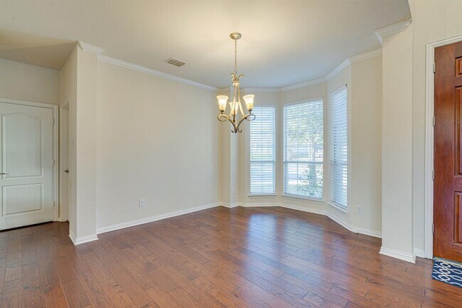 Building Photo - 2713 Heather Wood Dr