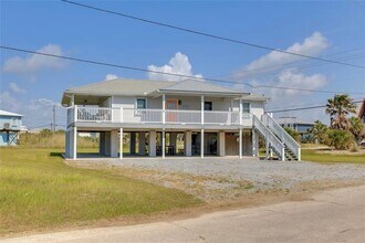 Building Photo - 111 Ponce De Leon Ct