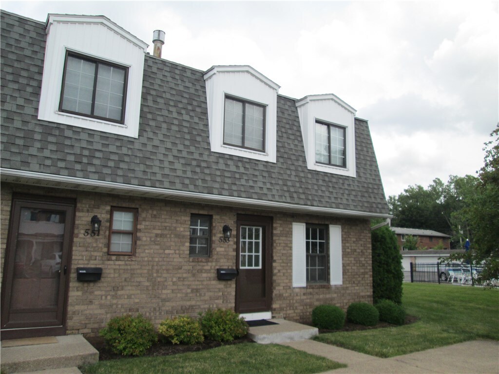 Foto principal - 553 French Rd