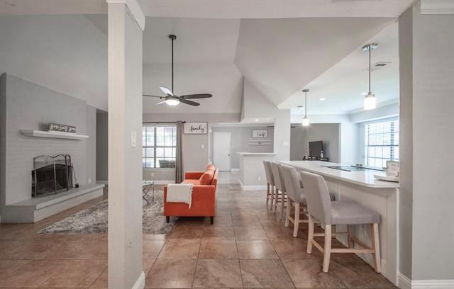 Foto del edificio - 313 Diamond Dr